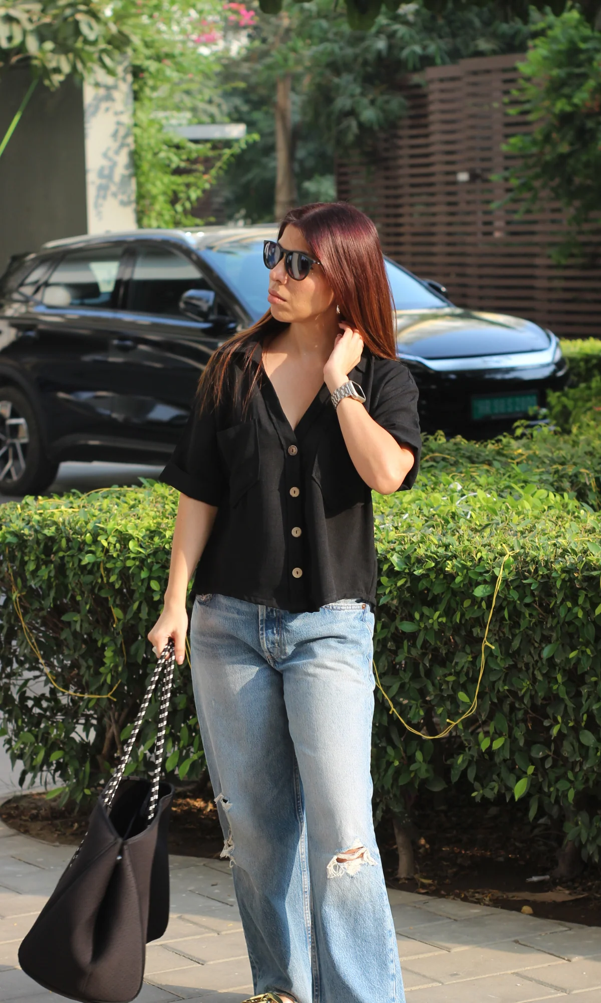 Black Textured Cropped Shirt - Image 3